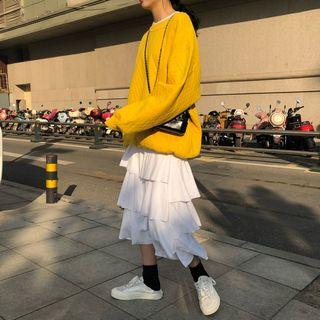 Round-neck Sweater / Layered Skirt