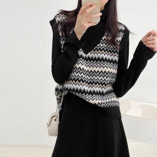 Long-sleeve Turtleneck Top / Patterned Sweater Vest