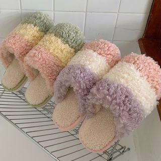 Color Block Fleece Slippers