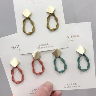 Matte Twisted Loop Dangle Earring
