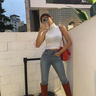 Halter Mock-neck Crop Top
