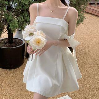 Off-shoulder Bow Panel Plain Dress