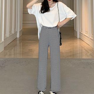 Plain Short Sleeve T-shirt / Striped Wide Leg Pants