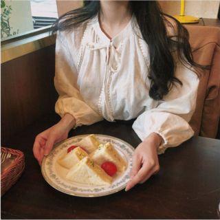 Puff-sleeve Ribbon Top