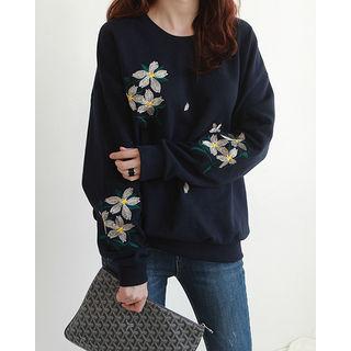 Round-neck Flower Embroidered Sweatshirt