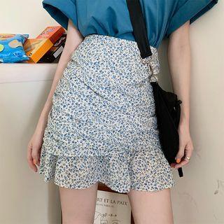 Ruched Puff-sleeve Top / Floral Slim-fit Skirt