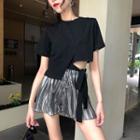 Side Tie Short-sleeve T-shirt / High Waist Shorts