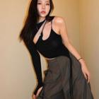 One-shoulder Irregular Cropped T-shirt