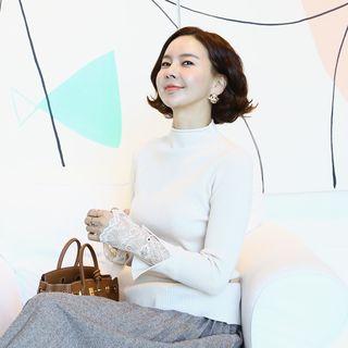 Mock-neck Lace-cuff Rib-knit Top