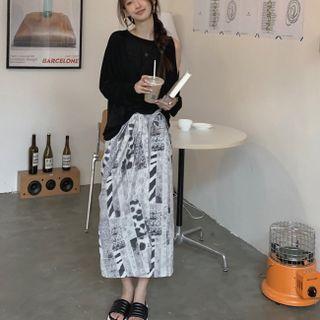 Long-sleeve Cold-shoulder T-shirt / Printed Midi Pencil Skirt