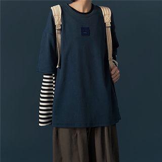 Elbow-sleeve T-shirt / Striped T-shirt