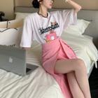 Printed Loose T-shirt / Irregular Midi Skirt