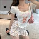 Short-sleeve Print T-shirt / Floral A-line Skirt