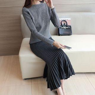 Set: Plain Sweater + Midi Mermaid Skirt