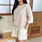 Drawstring-hem Contrast-trim T-shirt