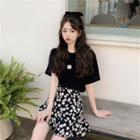 Short-sleeve Floral T-shirt / Floral Print A-line Mini Skirt