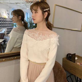 Long-sleeve Mesh Panel Floral Applique T-shirt