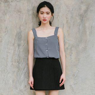 Plaid Sleeveless Buttoned Top