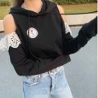 Lace Trim Cold-shoulder Cropped Hoodie