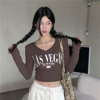 V-neck Lettering Cropped T-shirt