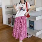 Lettering Print T-shirt / Gingham Midi A-line Skirt