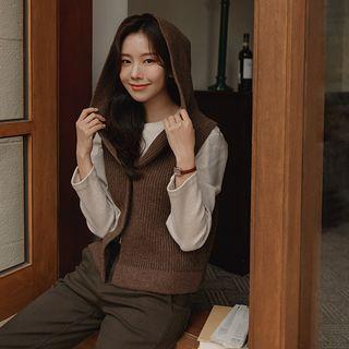 Hooded Single-button Sweater Vest