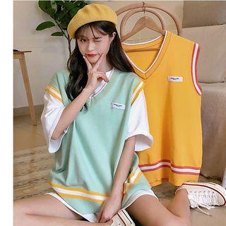 Elbow-sleeve T-shirt / V-neck Knit Vest