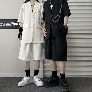 Elbow-sleeve Single-breasted Chained Blazer / Wide Leg Shorts