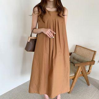 Sleeveless Loose Fit Pleated Dress