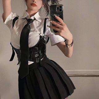 Short-sleeve Shirt / Neck-tie / Vest / Pleated Mini A-line Skirt
