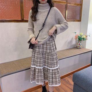 Turtle Neck Sweater / Plaid A-line Skirt
