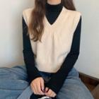 V-neck Sweater Vest / Long-sleeve Plain T-shirt