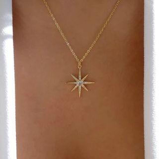 Alloy Rhinestone Star Pendant Necklace Gold - One Size