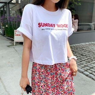 Sunday Mood Cropped T-shirt