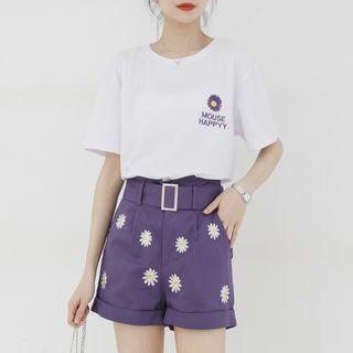 Short-sleeve Embroidered T-shirt / Wide-leg Shorts