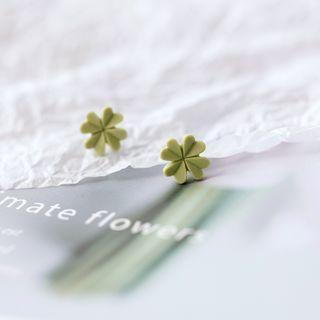 Clover Ceramic Earring