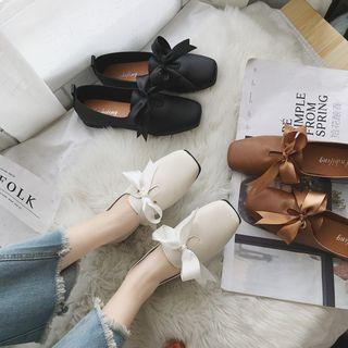 Bow Square-toe Loafers