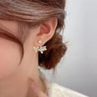 Flower Alloy Swing Earring 1 Pair - White - One Size
