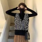 Long-sleeve Turtle-neck T-shirt / Zebra-print Knit Vest