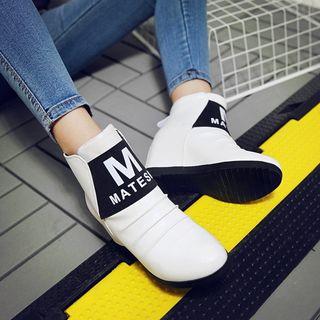 Lettering Wedge Short Boots