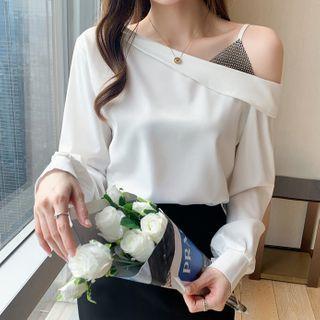 Asymmetrical Cold-shoulder Blouse