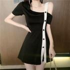 Set: Color-block Short-sleeve Top + Hot Pants As Figure - One Size
