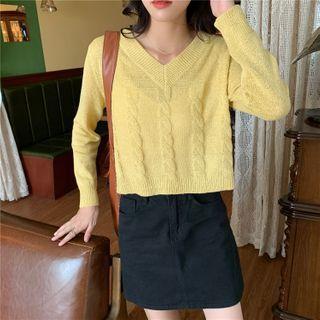 V-neck Cropped Cable Knit Top