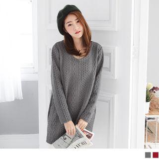 V-neck Embossed Long Sleeve Tunic Top