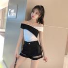 Off-shoulder Two Tone Cross Strap Top / Lace-up Zipper Shorts