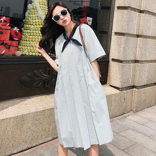 Short-sleeve Midi Pleated Dress