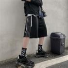 Stripe-side Knee-length Shorts