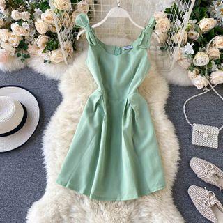 Bow Spaghetti-strap Dress Green - One Size