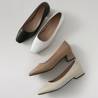 Square-toe Flats / Pumps