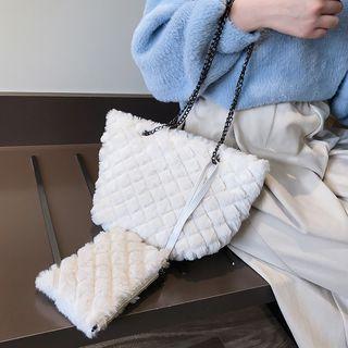 Argyle Furry Shoulder Bag With Pouch